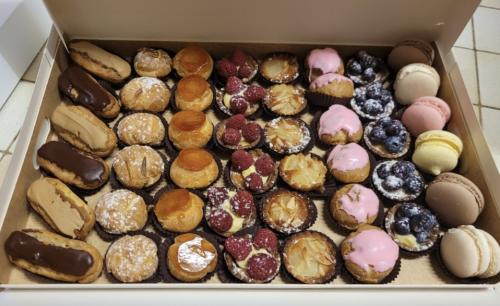 Assortiment de petits entremets